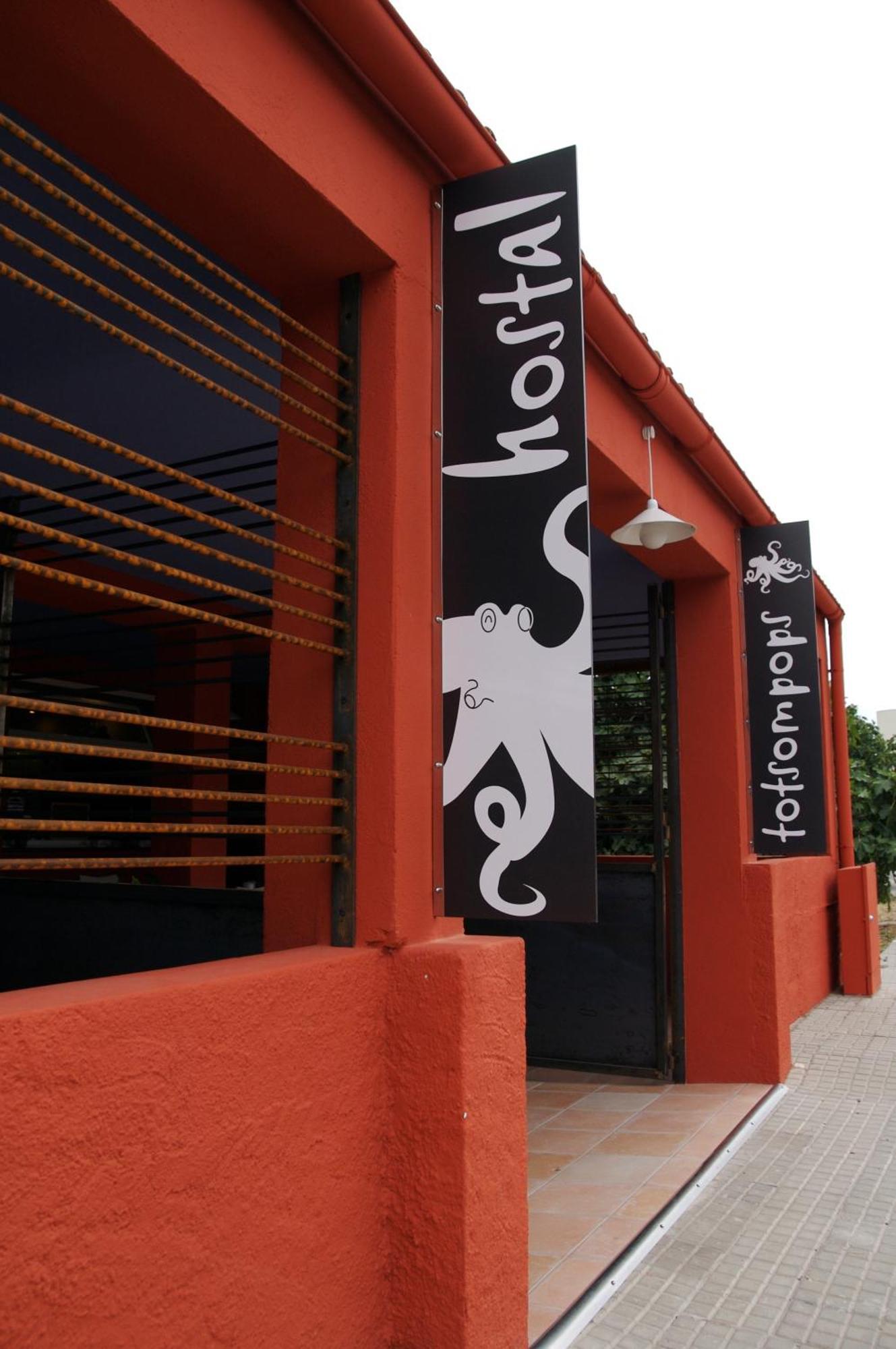 Hostal Totsompops Colera Bagian luar foto