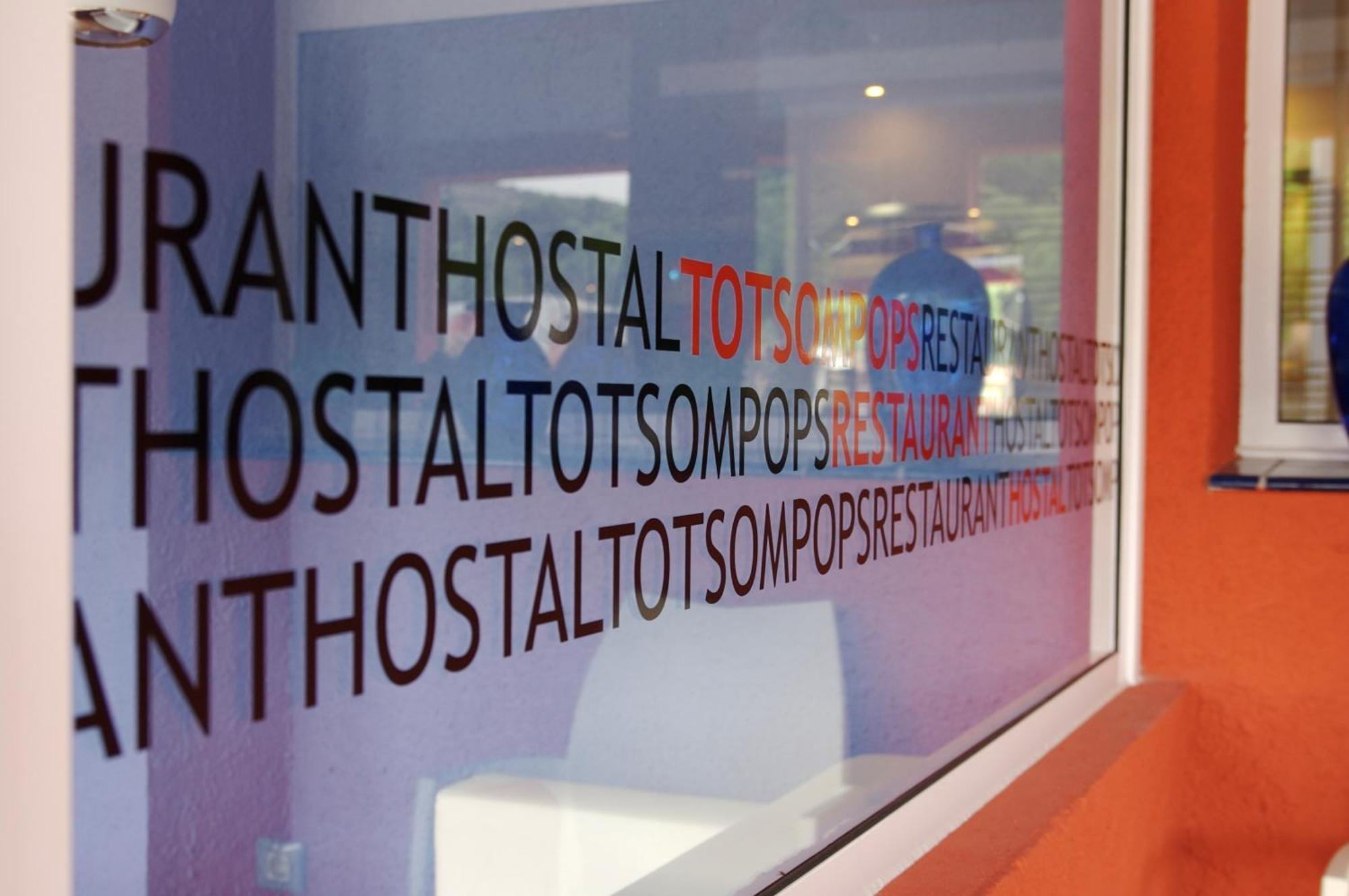 Hostal Totsompops Colera Bagian luar foto