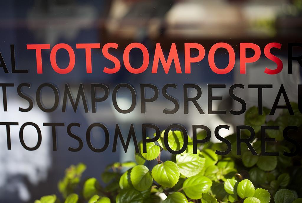 Hostal Totsompops Colera Bagian luar foto