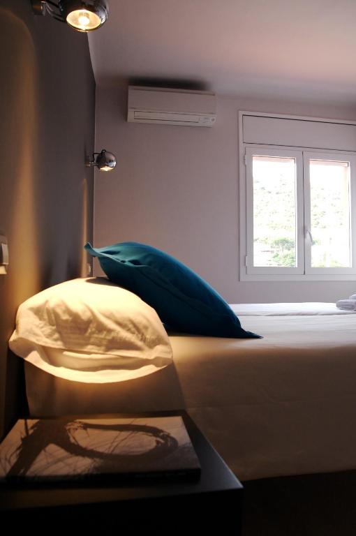 Hostal Totsompops Colera Bagian luar foto